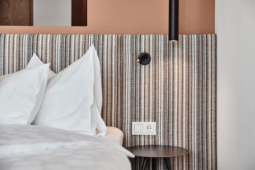 639608186 Haller Suites & Restaurant
