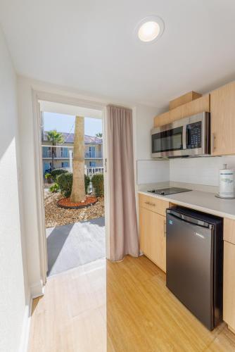Dunes Inn & Suites - Tybee Island - image 6