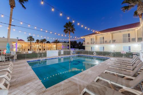 Dunes Inn & Suites - Tybee Island - 수영장