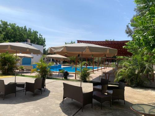 Hotel Los Pecanos in La Tingui