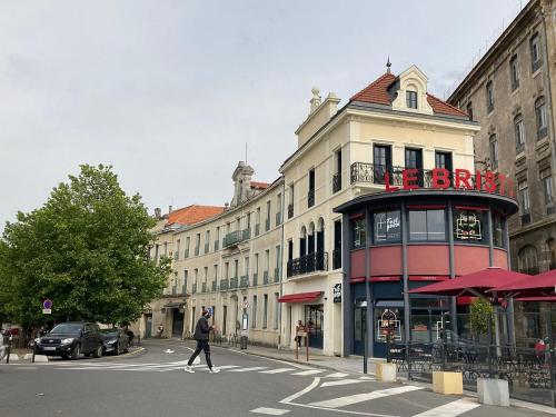 le bristol appartement Canal & Chénier CanalduMidi