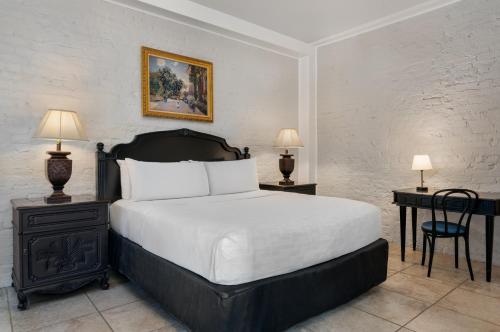 Superior King Room image 1
