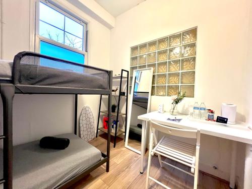 room detail thumbnail 0