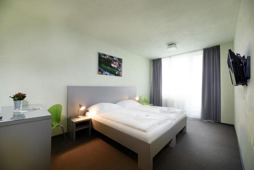 Hotel Atom Třebíč - image 8