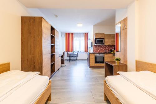 Wels Inn Hotel - image 3