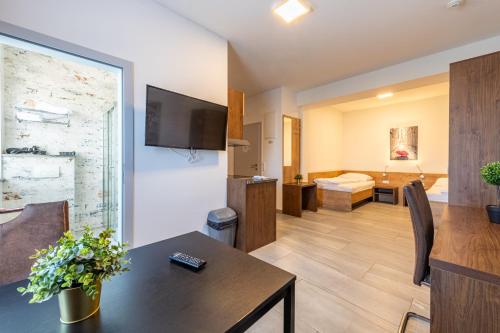 Wels Inn Hotel - image 2