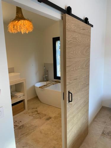 Mazet Leajo – Eygalières, NY