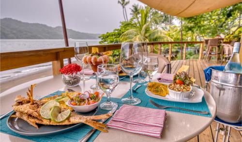 Restaurant, Isla Chiquita Glamping Hotel in Puntarenas