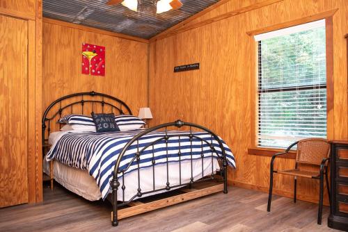 Boulderdash Cabin in Lakehills (TX)