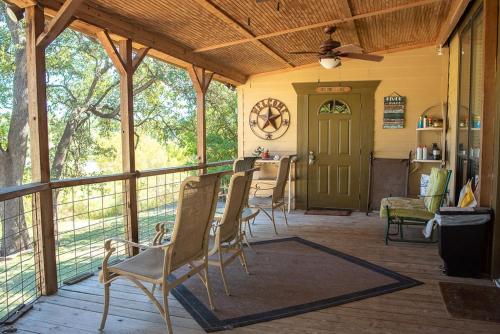Vista, Boulderdash Cabin in Lakehills (TX)