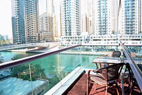 Stylish Marina View Apartment With Private Marina Walk Access, Dubaj (fotografie 2)