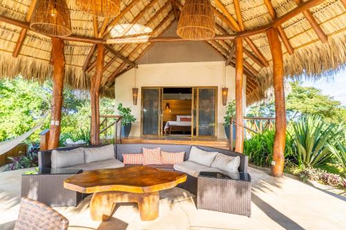 balkon/terras, Isla Chiquita Glamping Hotel in Puntarenas