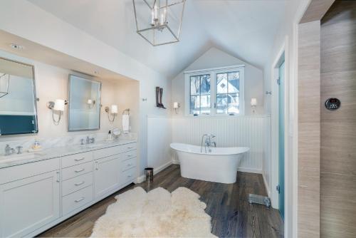 Luxury at Miles High, with 2 Free Ski Passes in เตลลูไรด์ (CO)