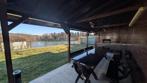 Conacu' Lacului Brebu Conacu' Lacului Brebu