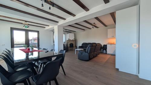 Conacu' Lacului Brebu Conacu' Lacului Brebu