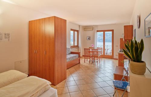 Appartamenti La Perla Room Type - Studio with Lake View