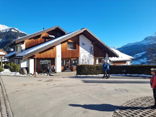 Ieeja, Ski fahren-Schneeschuhwandern-Langlauf inkl Hallenbad in Luzein