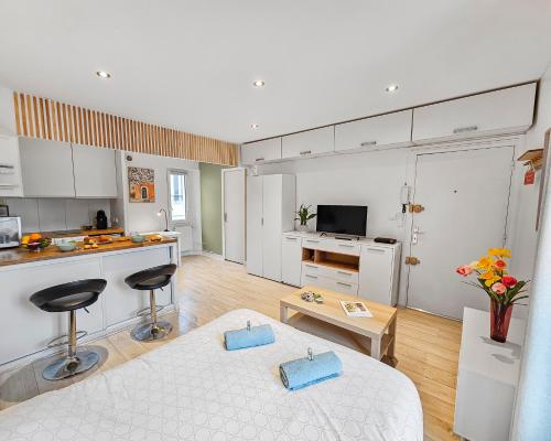 studio lumineux et moderne