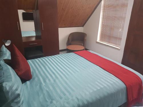 Weeping Classic Lodge