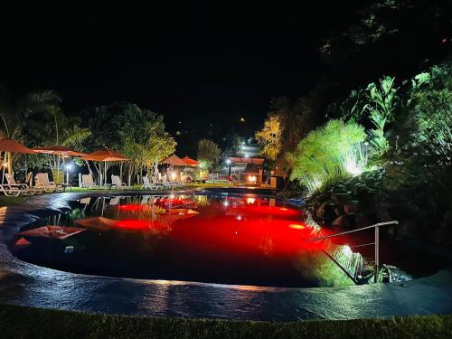 Peldbaseins, Eco Hotel Glamping La Cristalina in Potrerito