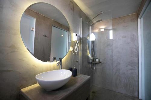 Eight Dimensions Capari Suites Elafonisos