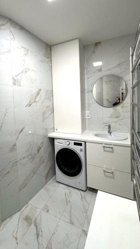Short Way Apartments - image 13