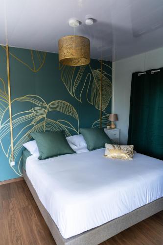 Fare Maraea in Paopao