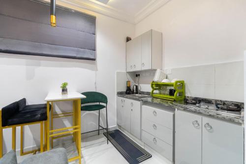 1 bedroom Luxury Shortlet Apartment in Osapa London, Lekki in Lekki Penninsula II