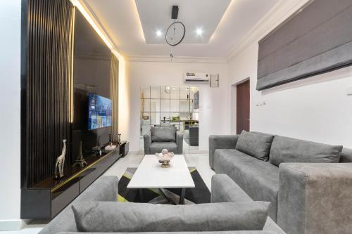 1 bedroom Luxury Shortlet Apartment in Osapa London, Lekki in Lekki Penninsula II