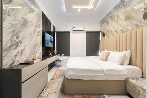 1 bedroom Luxury Shortlet Apartment in Osapa London, Lekki in Lekki Penninsula II