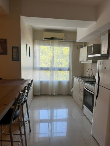 One-Bedroom Apartment image 1