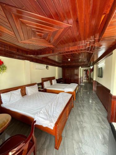 Deluxe Quadruple Room image 1