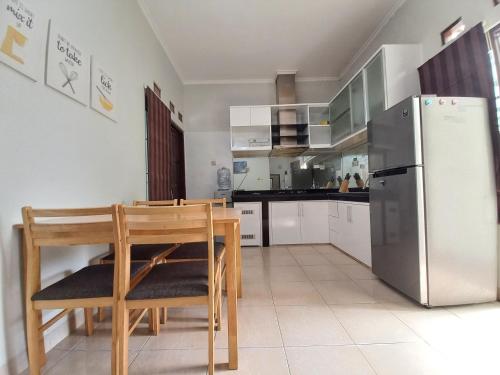 Homestay Syariah Jakal 2 By Simply Homy - Yogyakarta