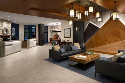 Delta Hotels by Marriott Whistler Village Suites - Whistler Blackcomb