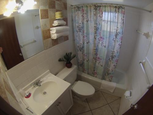 Lago Motor Inn – Lake Worth, FL