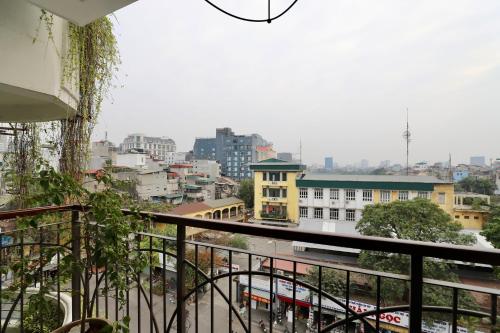 Maison Nha 16 Nguyen Khuyen – Hanoi, NY