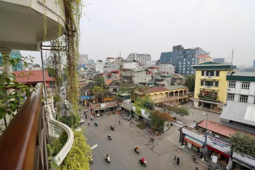 Maison Nha 16 Nguyen Khuyen – Hanoi, NY