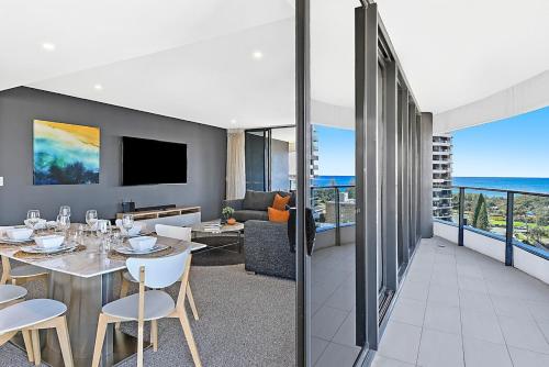 Classy BEACH Stay at Oracle - level 9, Gold Coast