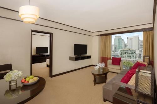 Two-Bedroom Suite image 3