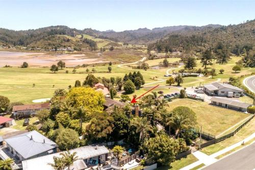 ทัศนียภาพภายนอกโรงแรม, Surf and Stay in เตรัว