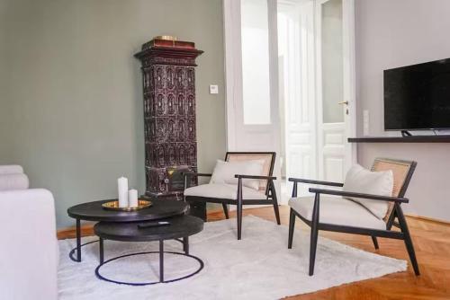 8 Minutes to Inner City I 5 Min walk to Metro I Wifi