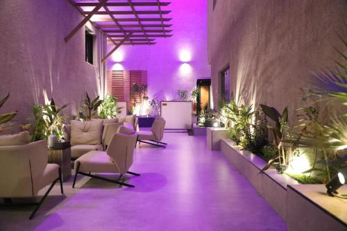 Dārzs, اجنحة وست الفندقية - West Suites Hotel in Khafji