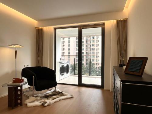Sunny Abode 中远A 2Bedroom river view near Suzhou River, Shanghai (photo 8)
