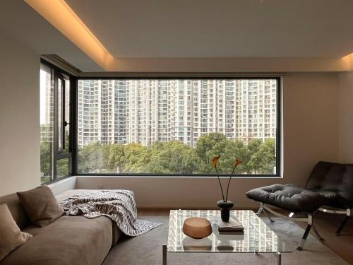 Sunny Abode 中远A 2Bedroom river view near Suzhou River, Shanghai
