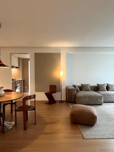 Sunny Abode 中远A 2Bedroom river view near Suzhou River, Shanghai (photo 4)