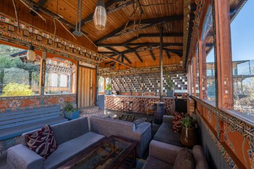 Bar/ Salón, Taktsangri-La in Paro