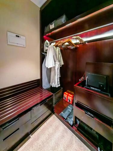 Twin Room with Grand View image 4