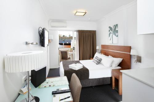 Hotel Chino - image 4