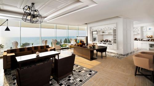 طعام و مشروبات, Mövenpick Siam Na Jomtien Pattaya in نا جومتيين