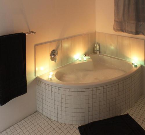 Blombos Self-Catering House - 화장실